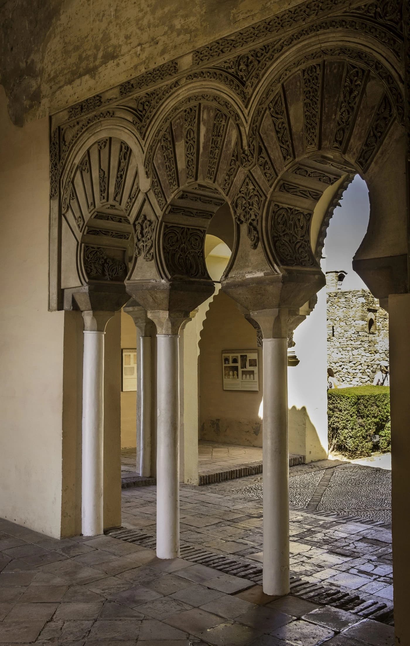 Arcos del palacio de la Alcazaba de Málaga